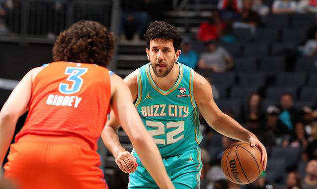 关于NBA常规赛清晨走向成谜；夏洛特黄蜂队长鼓劲；目标明确；控场能力受关注的信息